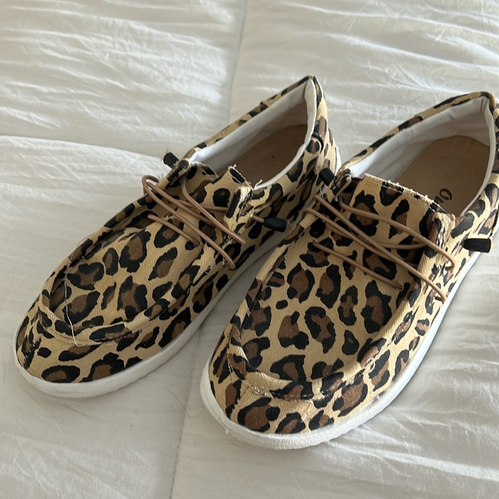Cheetah Print -Size 9- Outwoods